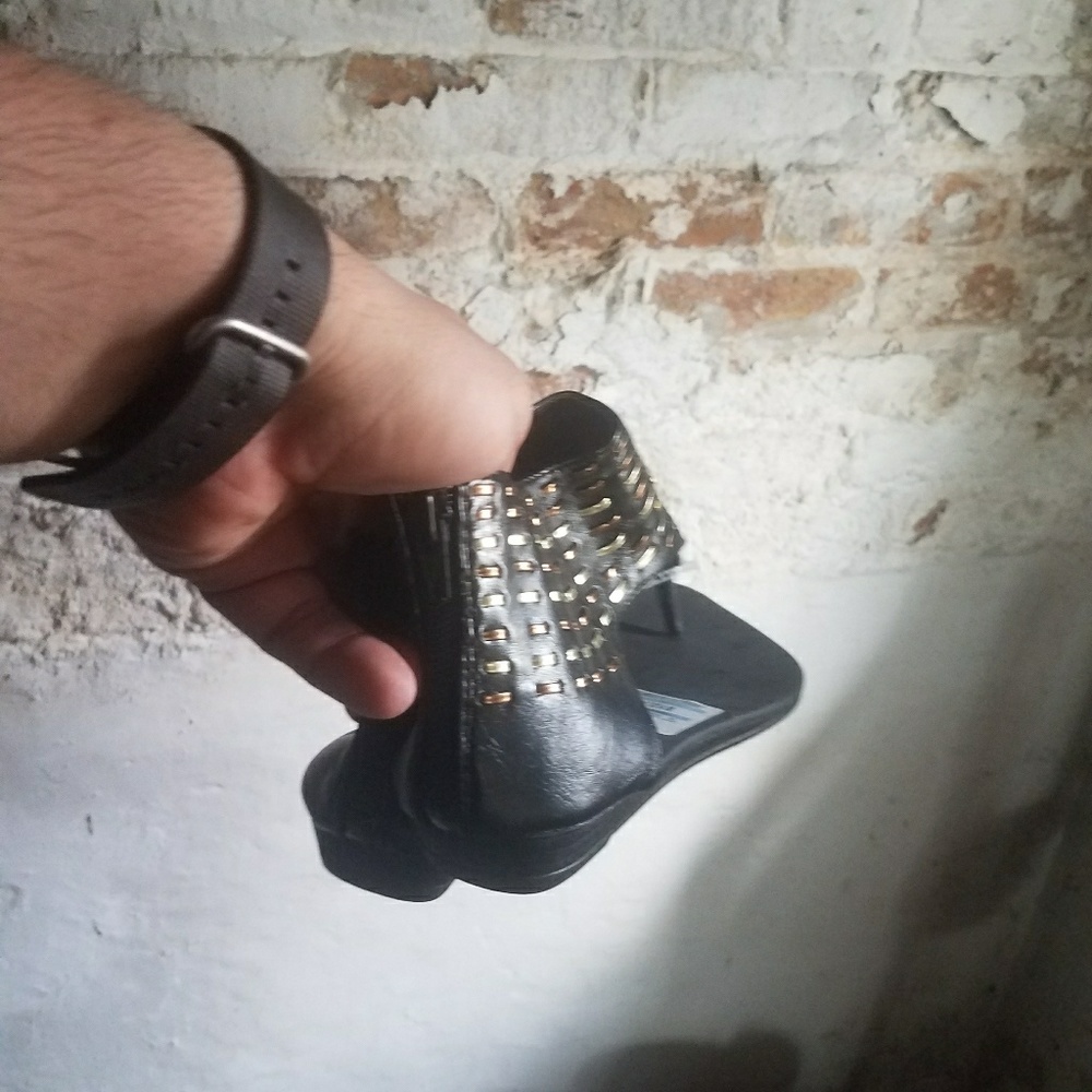 Sandals - Picture 3 of 3